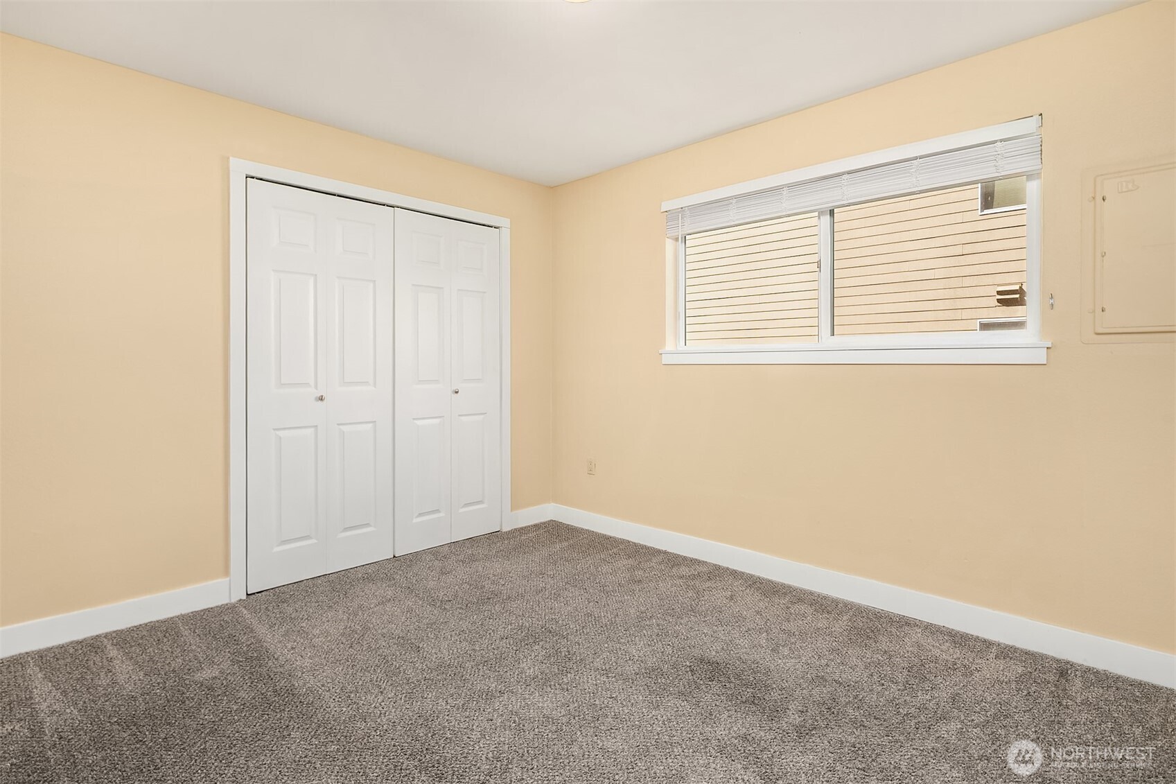 28426 S 16th Ave , Federal Way, WA 98003-3154