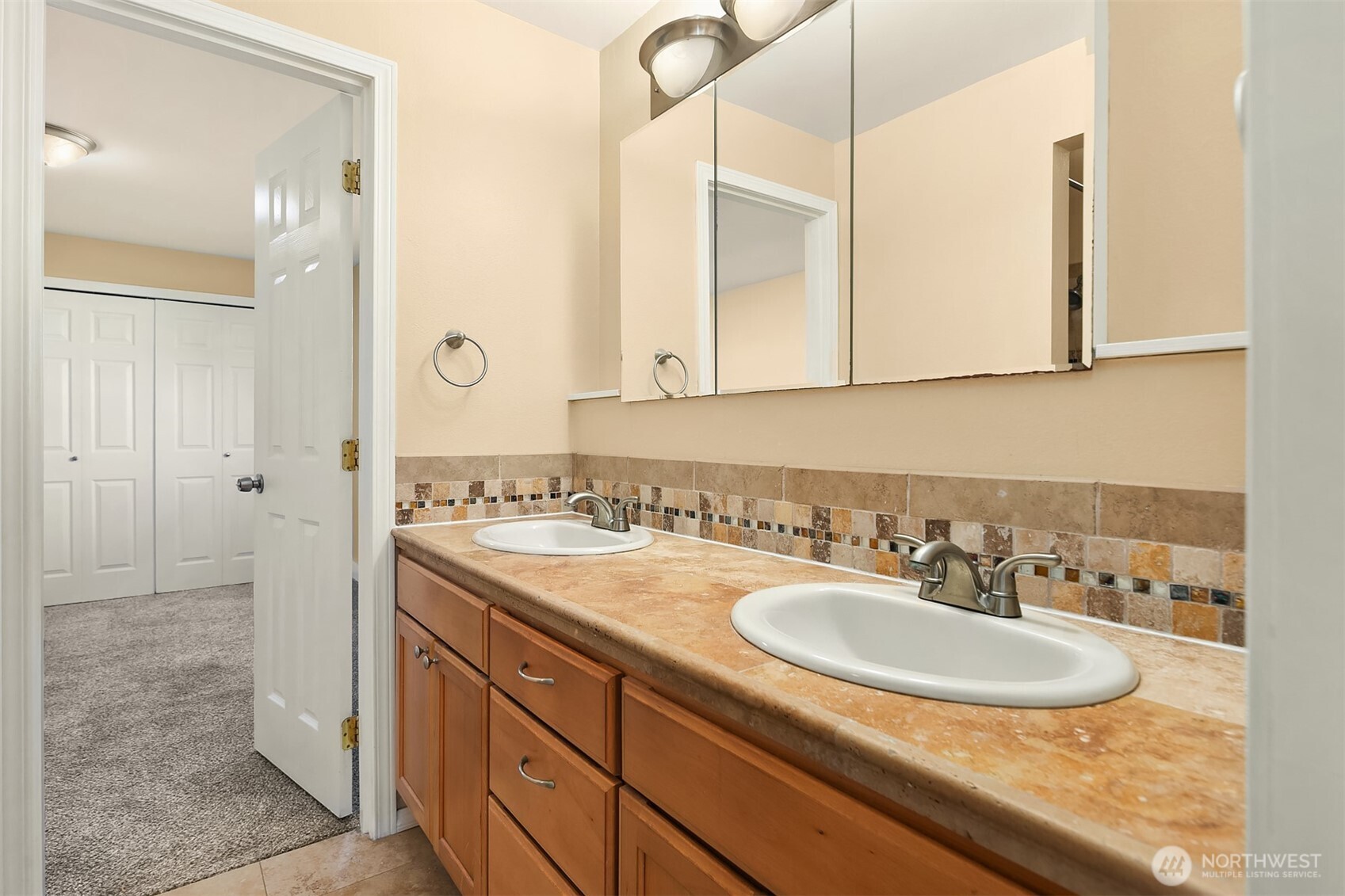 28426 S 16th Ave , Federal Way, WA 98003-3154