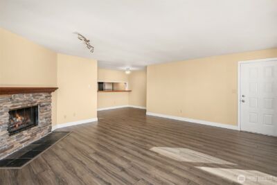 28426 S 16th Ave , Federal Way, WA 98003-3154 - Photo 5