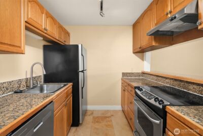 28426 S 16th Ave , Federal Way, WA 98003-3154 - Photo 8