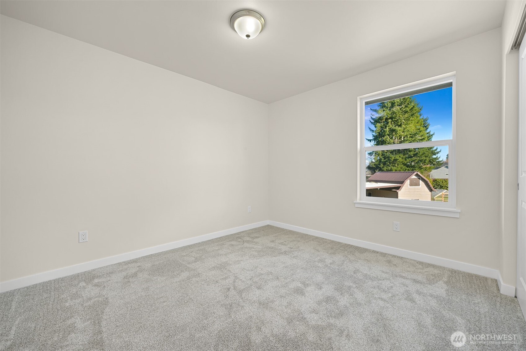 710 F AND S GRADE RD #B, Sedro Woolley, WA 98284