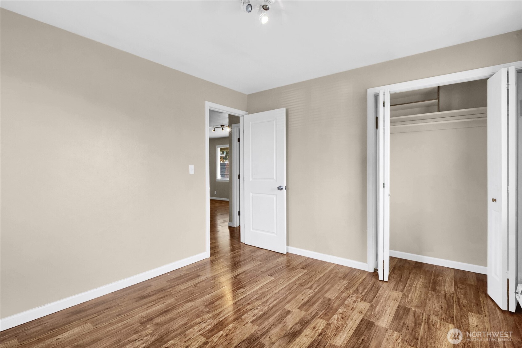 1131 1133 W Ivy Avenue , Moses Lake, WA 98837