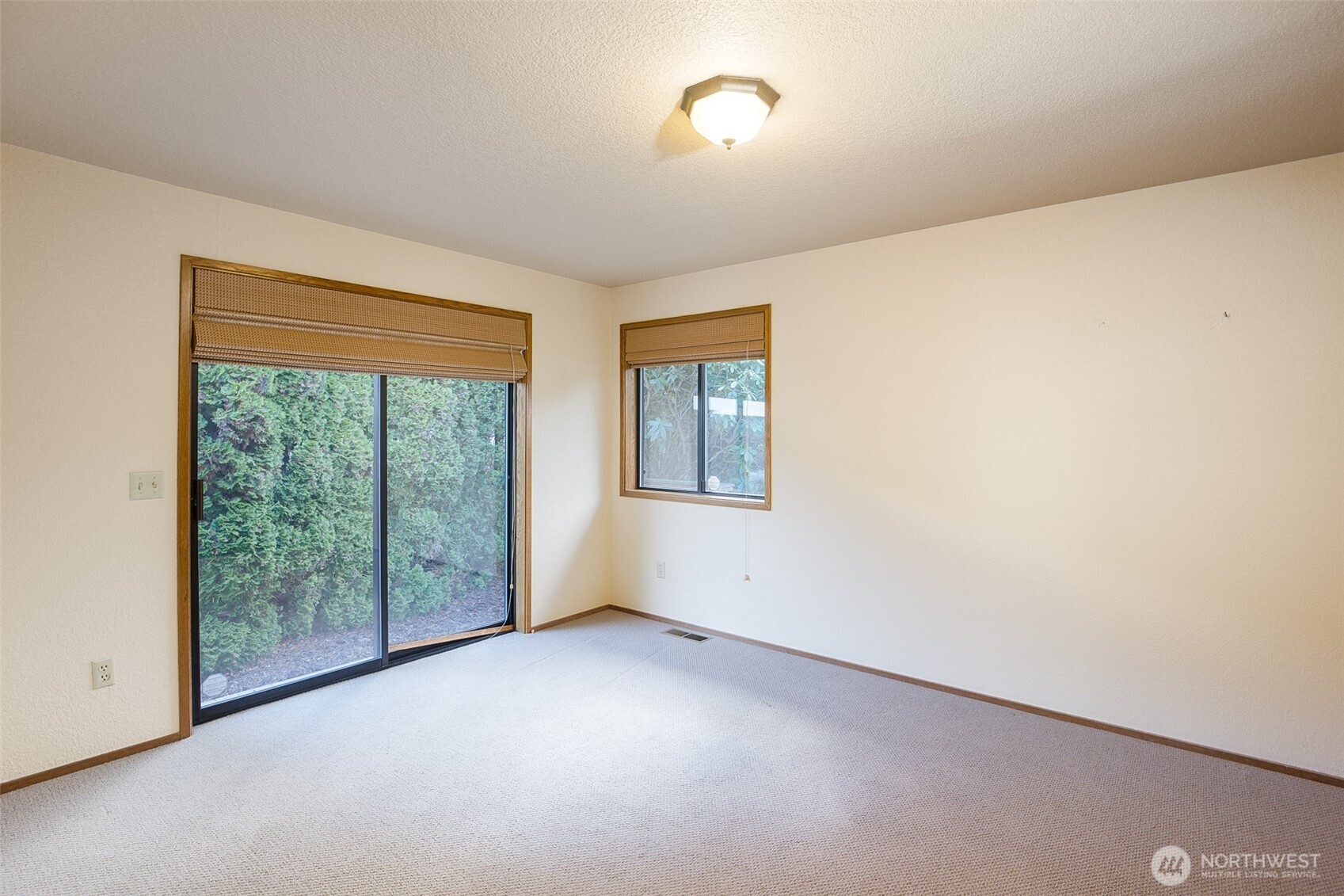527 S Liberty Street , Port Angeles, WA 98362