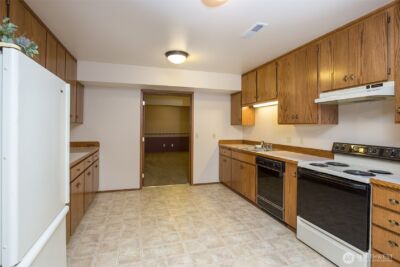 527 S Liberty Street , Port Angeles, WA 98362 - Photo 13