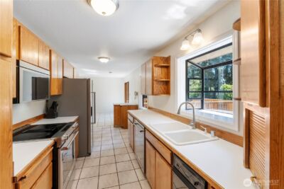 4803 Military Road E, Tacoma, WA 98446 - Photo 10