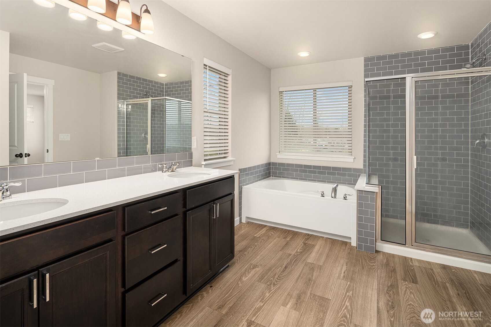 1541 27th Street NW, Puyallup, WA 98371-6648