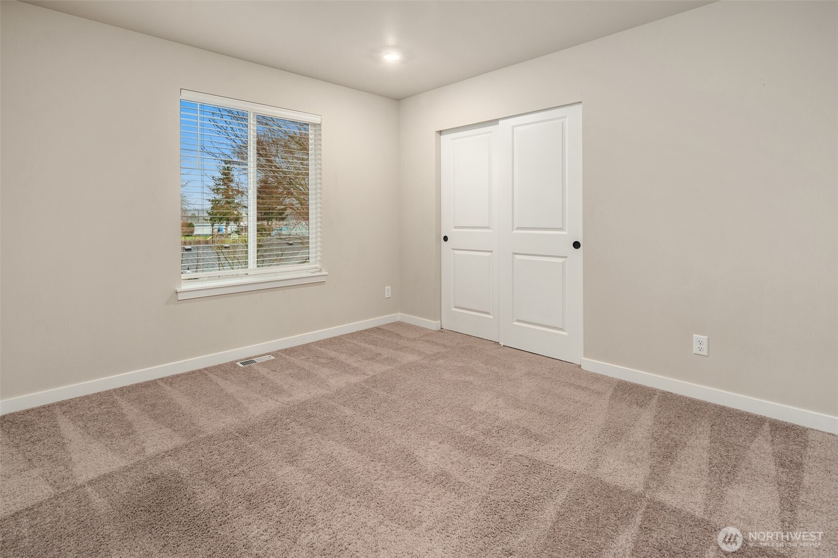 1541 27th Street NW, Puyallup, WA 98371-6648