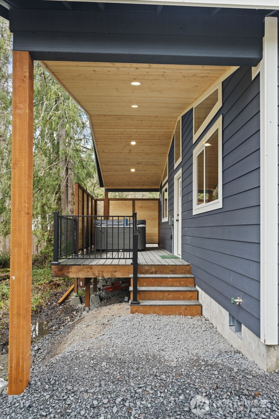 196 Skate Creek Road N, Eatonville, WA 98304