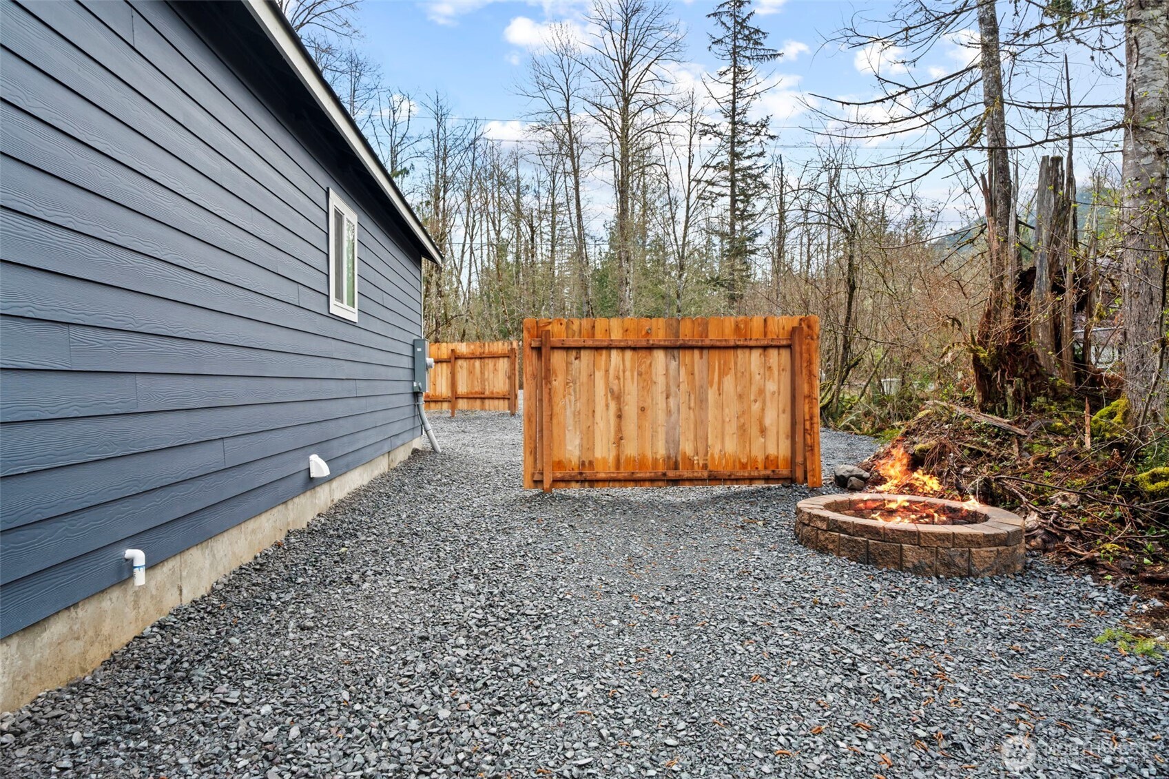 196 Skate Creek Road N, Eatonville, WA 98304