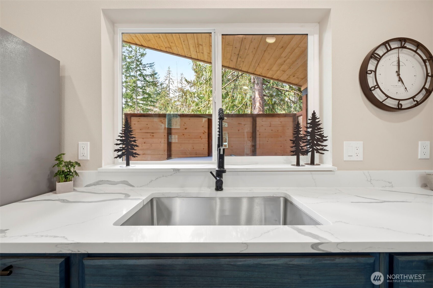 196 Skate Creek Road N, Eatonville, WA 98304