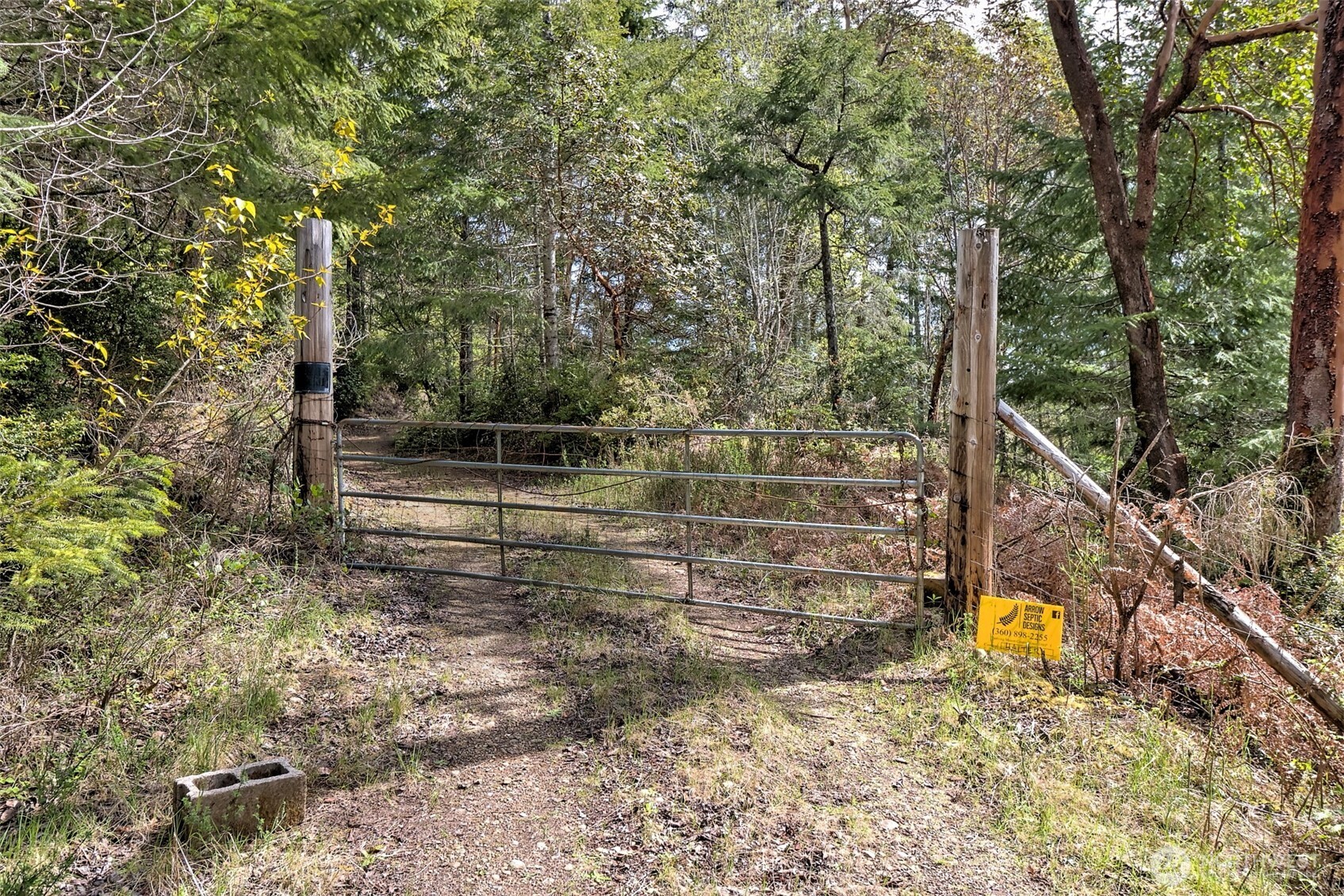 100 E Skyview Drive , Union, WA 98592