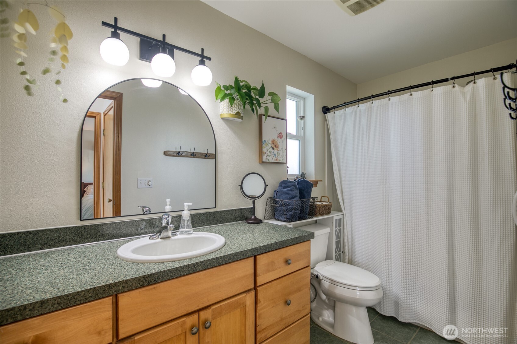 544 Sand Dune Avenue SW, Ocean Shores, WA 98569