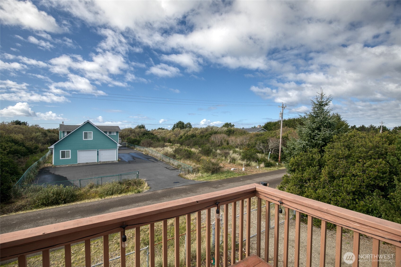 544 Sand Dune Avenue SW, Ocean Shores, WA 98569
