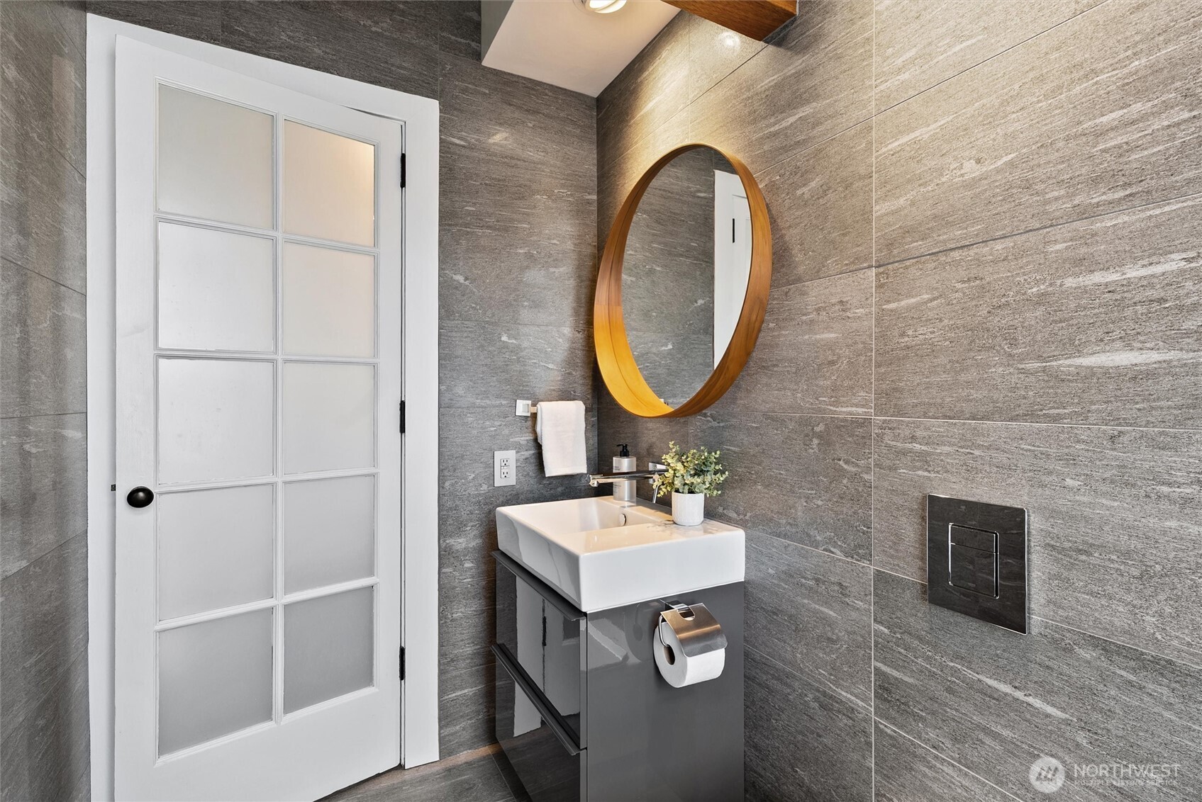 1519 3rd Avenue #501, Seattle, WA 98101