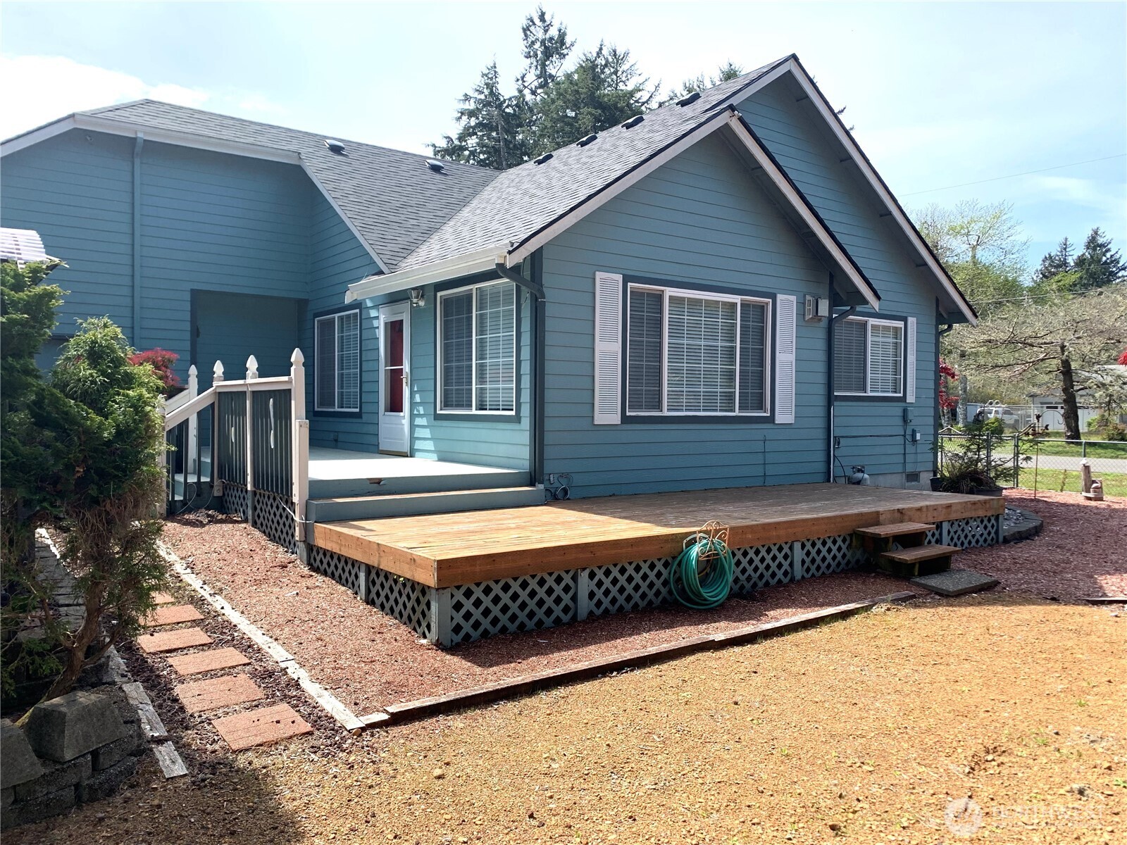 419 Lake West Loop NE, Ocean Shores, WA 98569