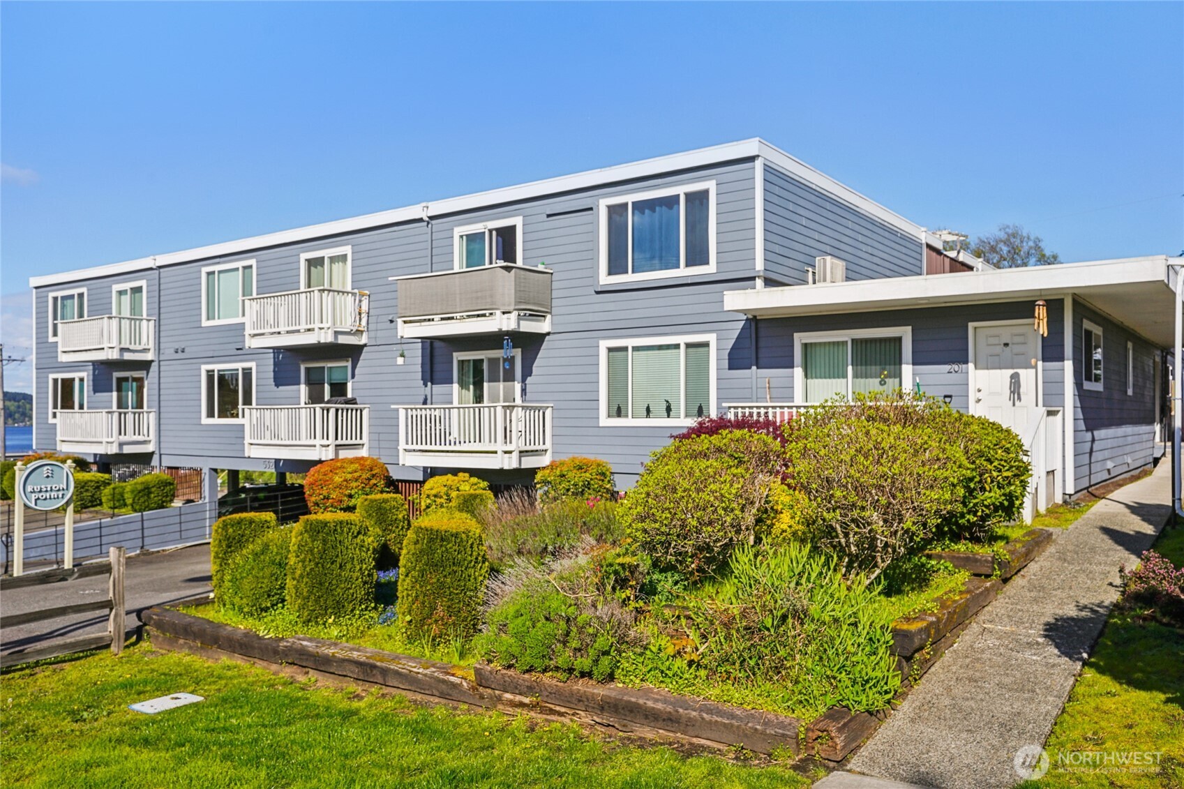 5321 N Pearl Street #206, Tacoma, WA 98407