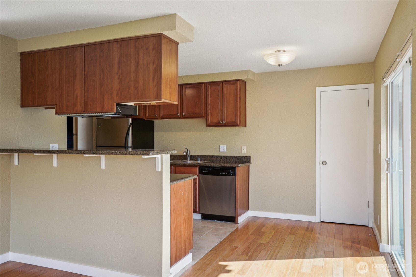 5321 N Pearl Street #206, Tacoma, WA 98407