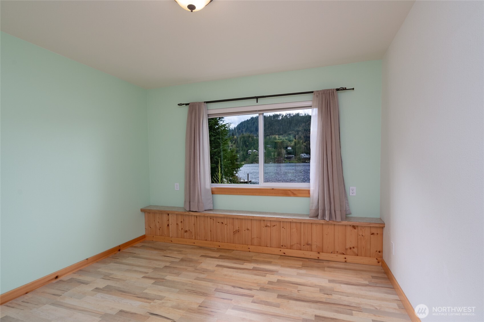 18304 South West View Road , Mount Vernon, WA 98274