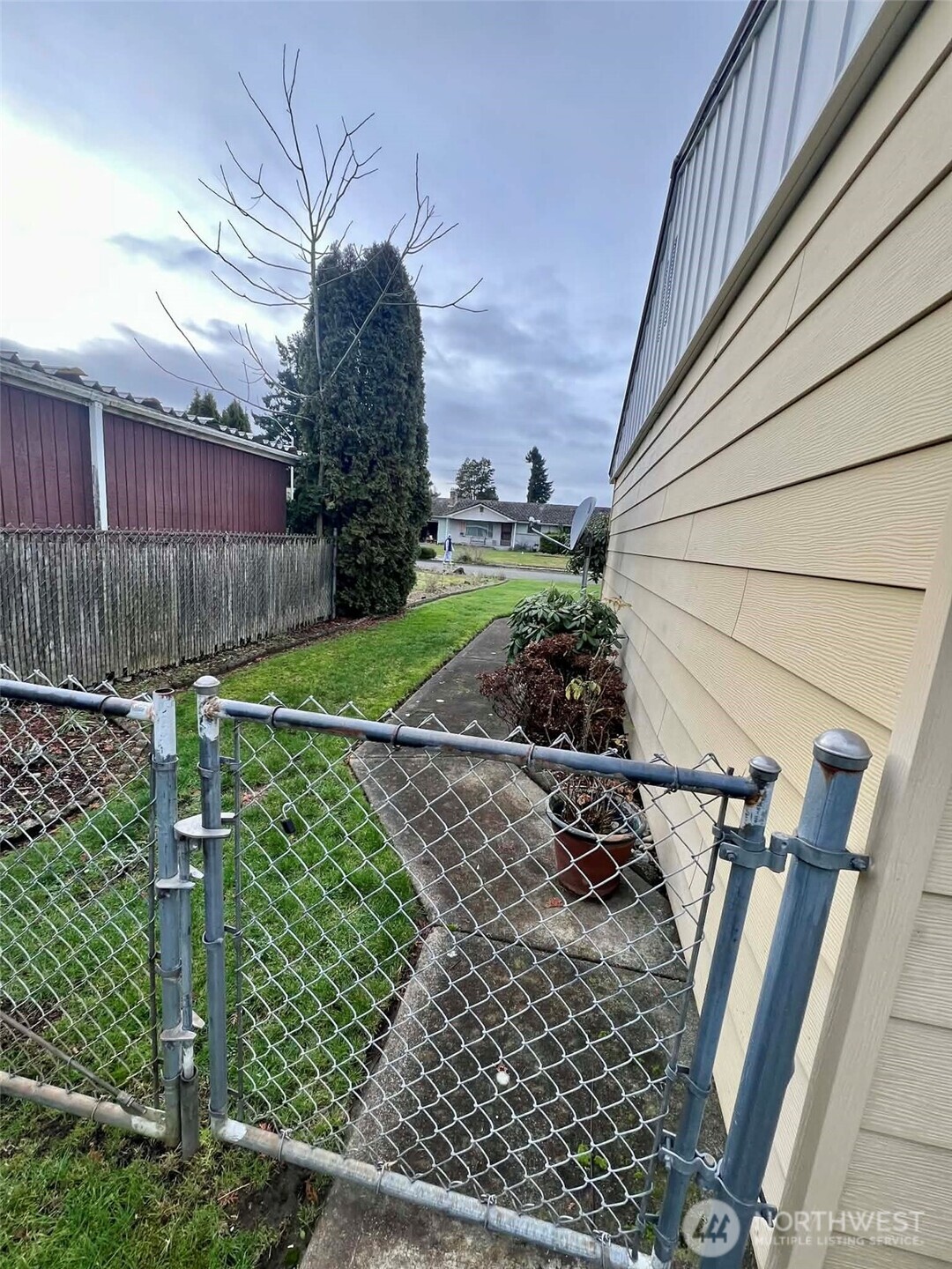 10621 Westwood Drive SW, Lakewood, WA 98499