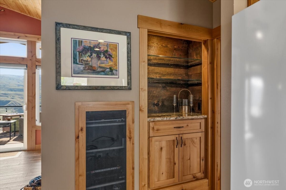 525 Columbia View Road , Chelan, WA 98816