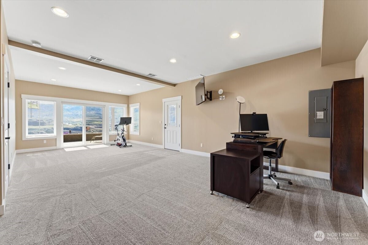 525 Columbia View Road , Chelan, WA 98816