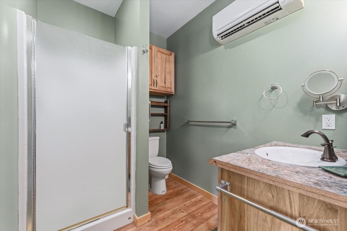 525 Columbia View Road , Chelan, WA 98816