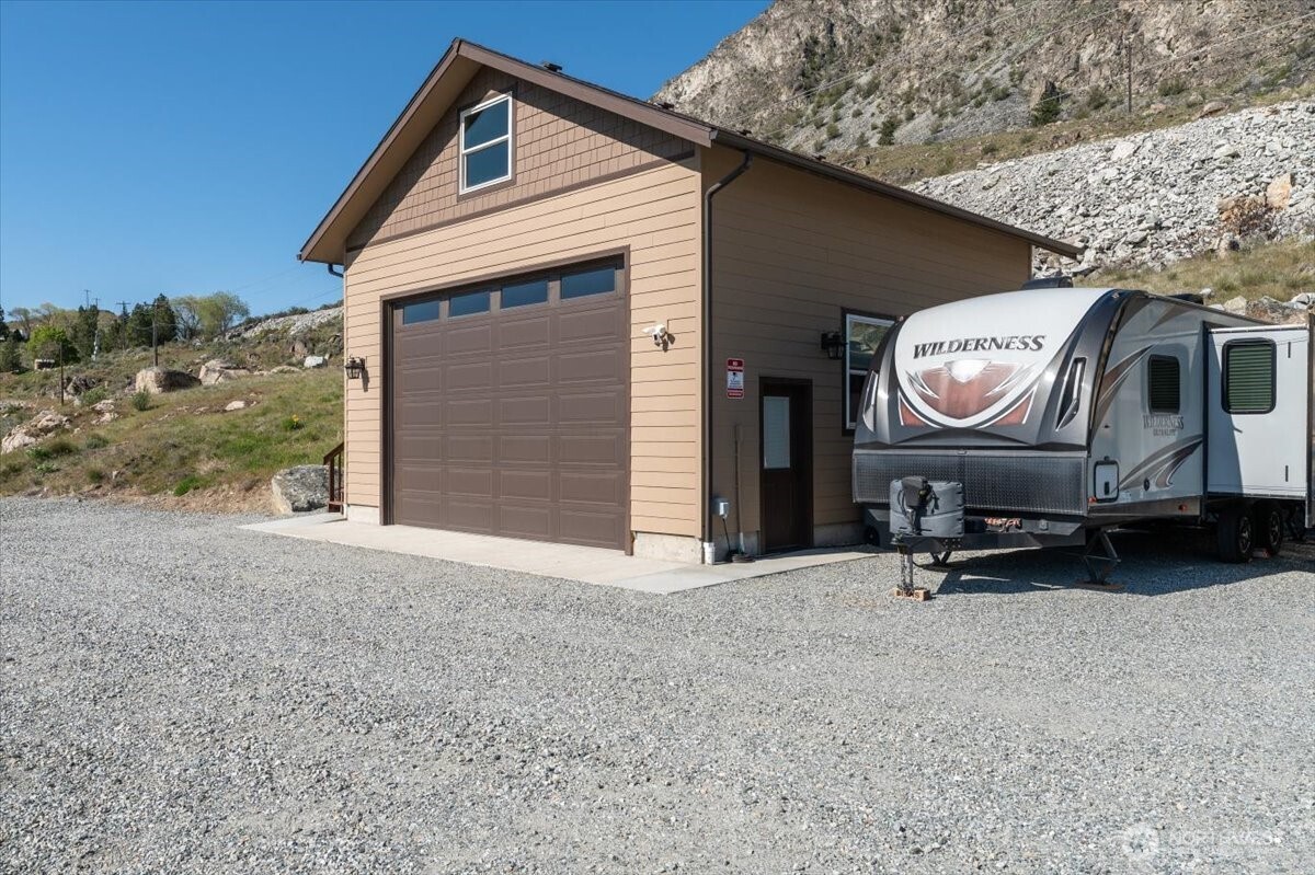 525 Columbia View Road , Chelan, WA 98816