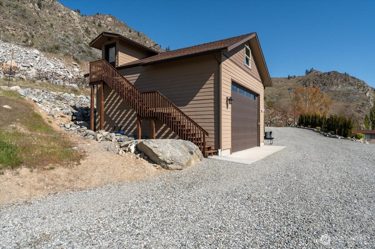 525 Columbia View Road , Chelan, WA 98816