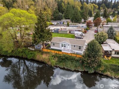 11510 E Riverside Drive #27, Bothell, WA 98011