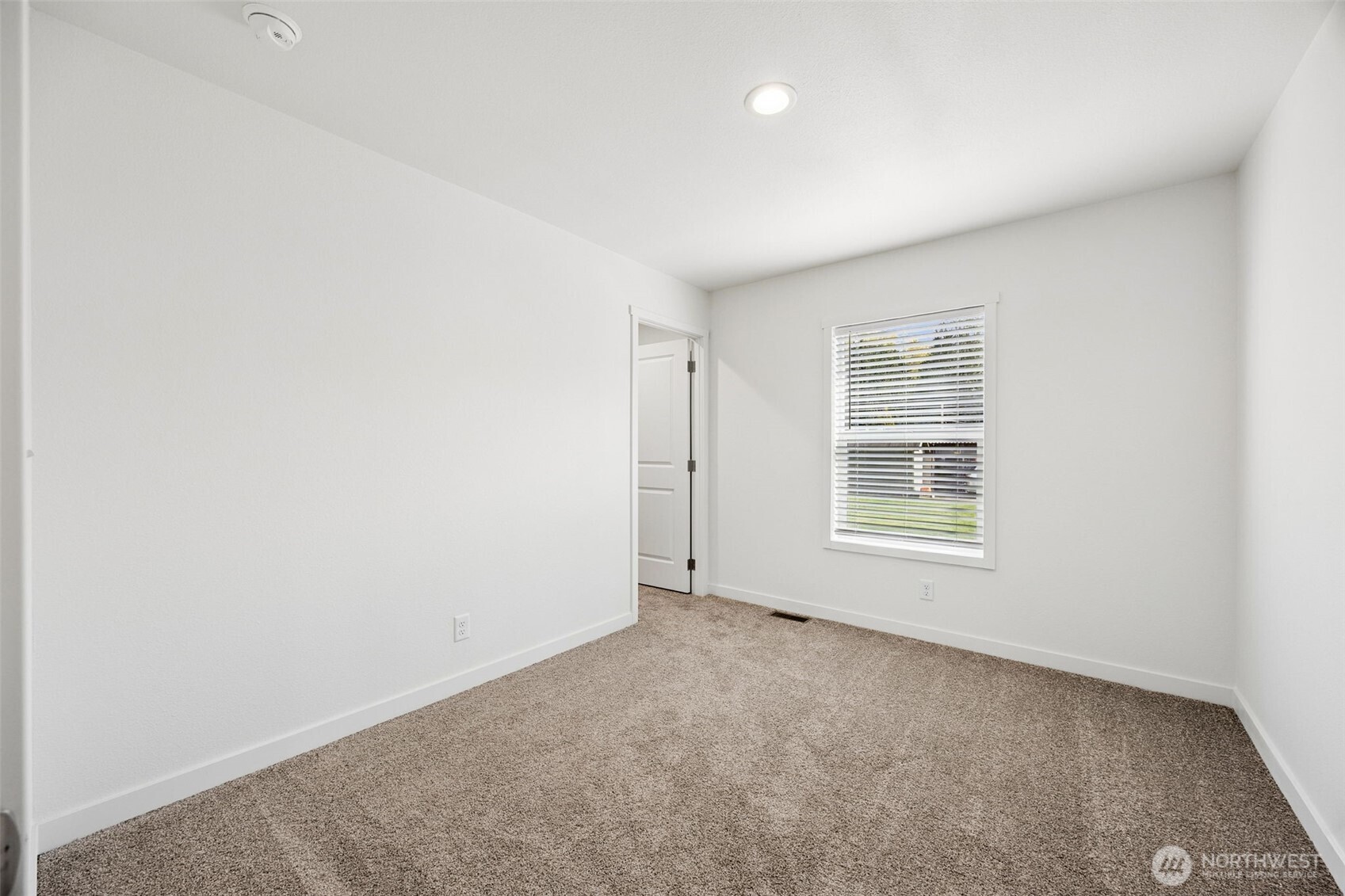 11510 E Riverside Drive #27, Bothell, WA 98011