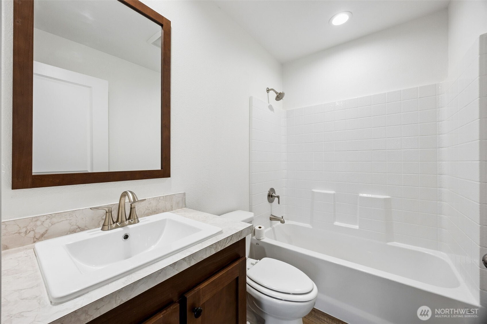 11510 E Riverside Drive #27, Bothell, WA 98011