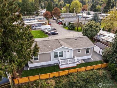 11510 E Riverside Drive #27, Bothell, WA 98011 - Photo 2