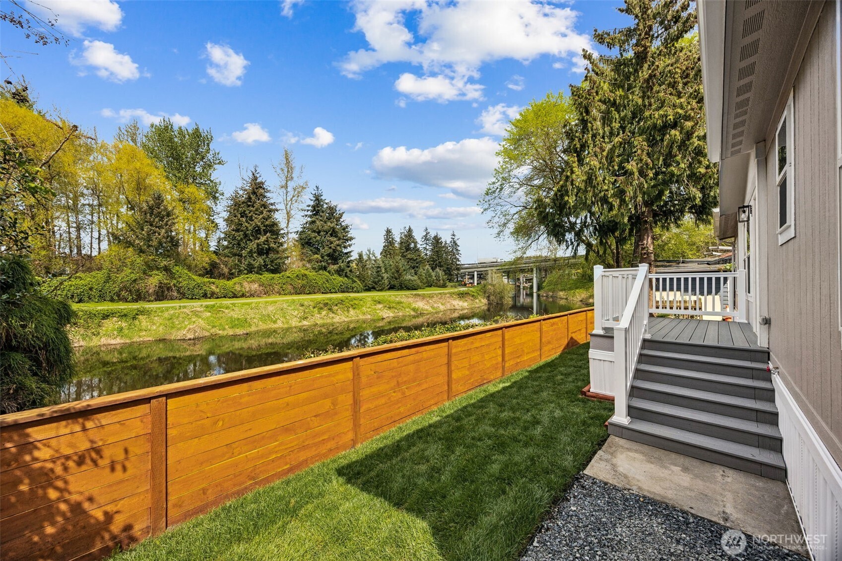 11510 E Riverside Drive #27, Bothell, WA 98011