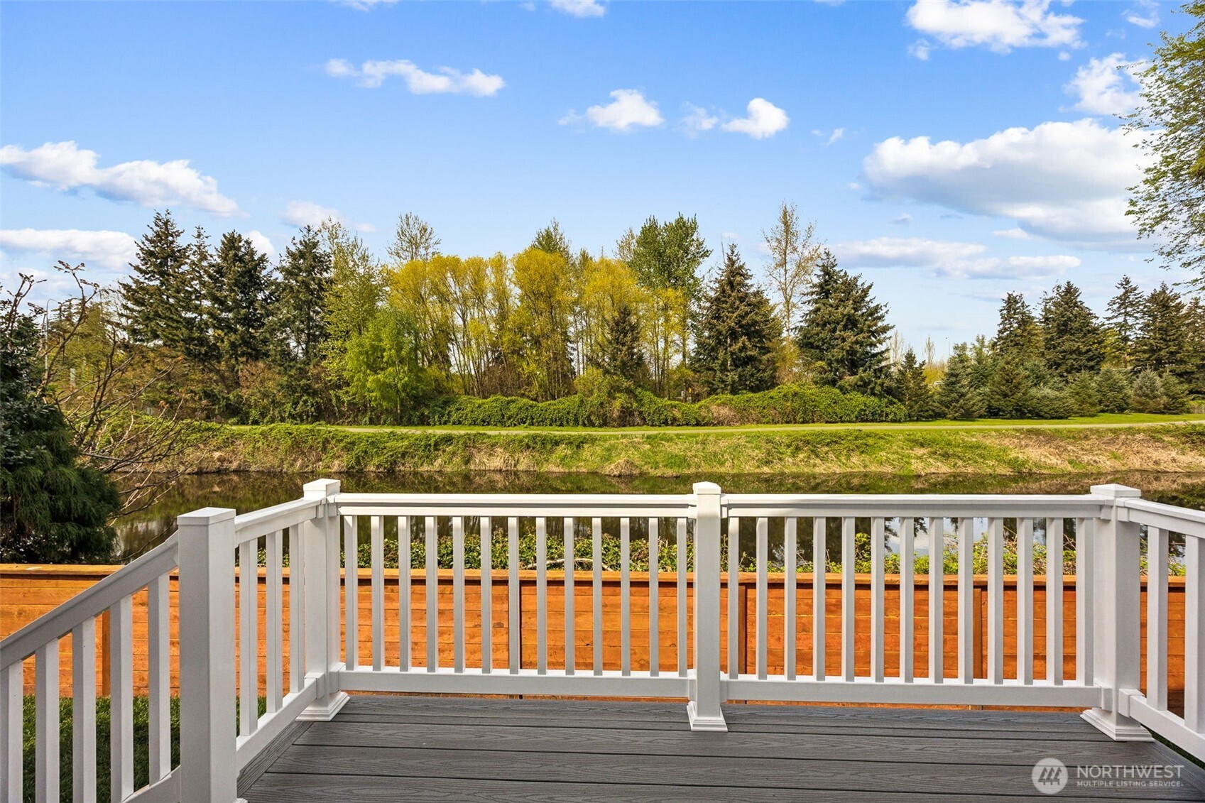 11510 E Riverside Drive #27, Bothell, WA 98011