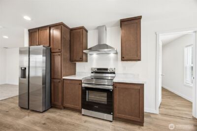 11510 E Riverside Drive #27, Bothell, WA 98011 - Photo 9