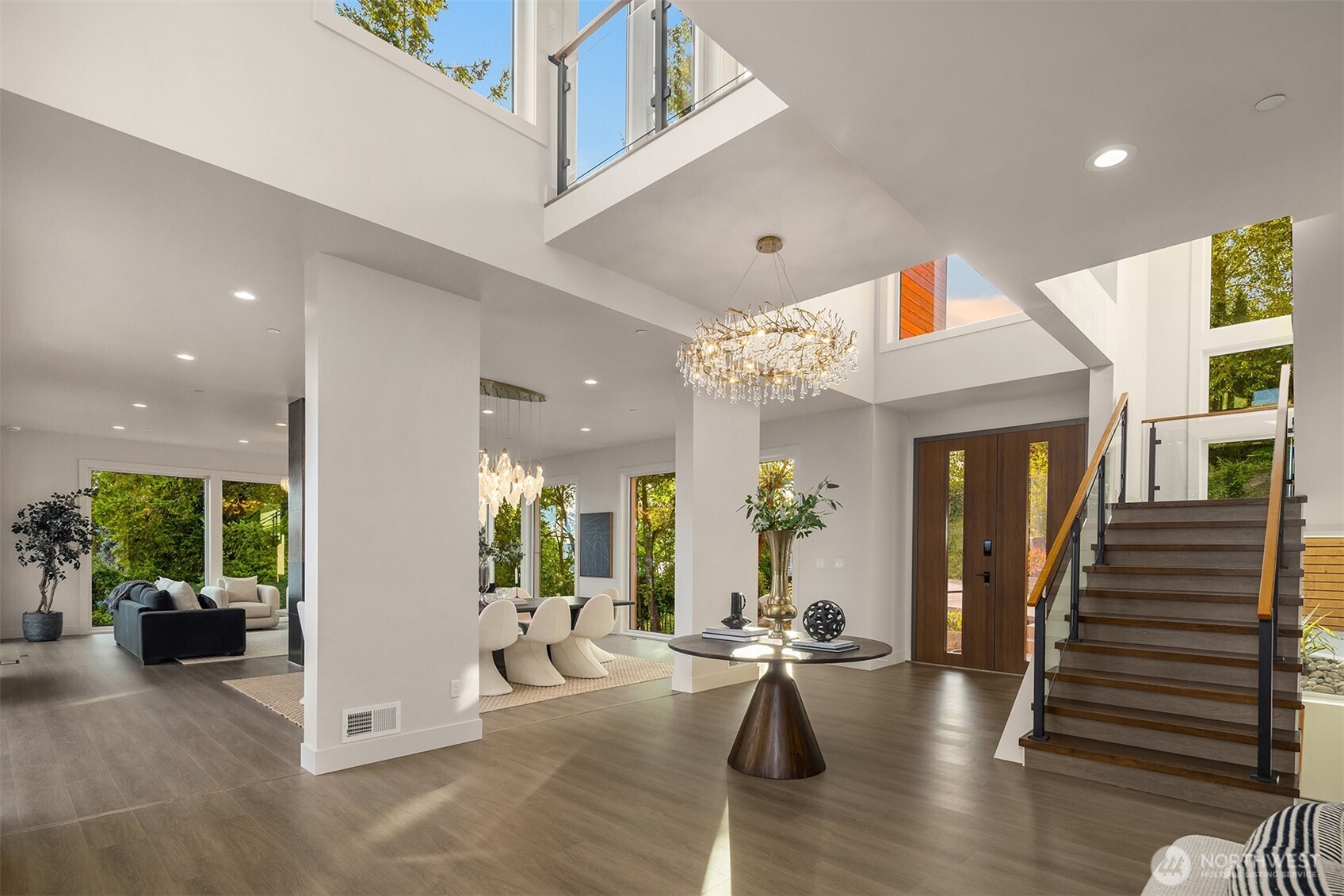 8243 W Mercer Way , Mercer Island, WA 98040