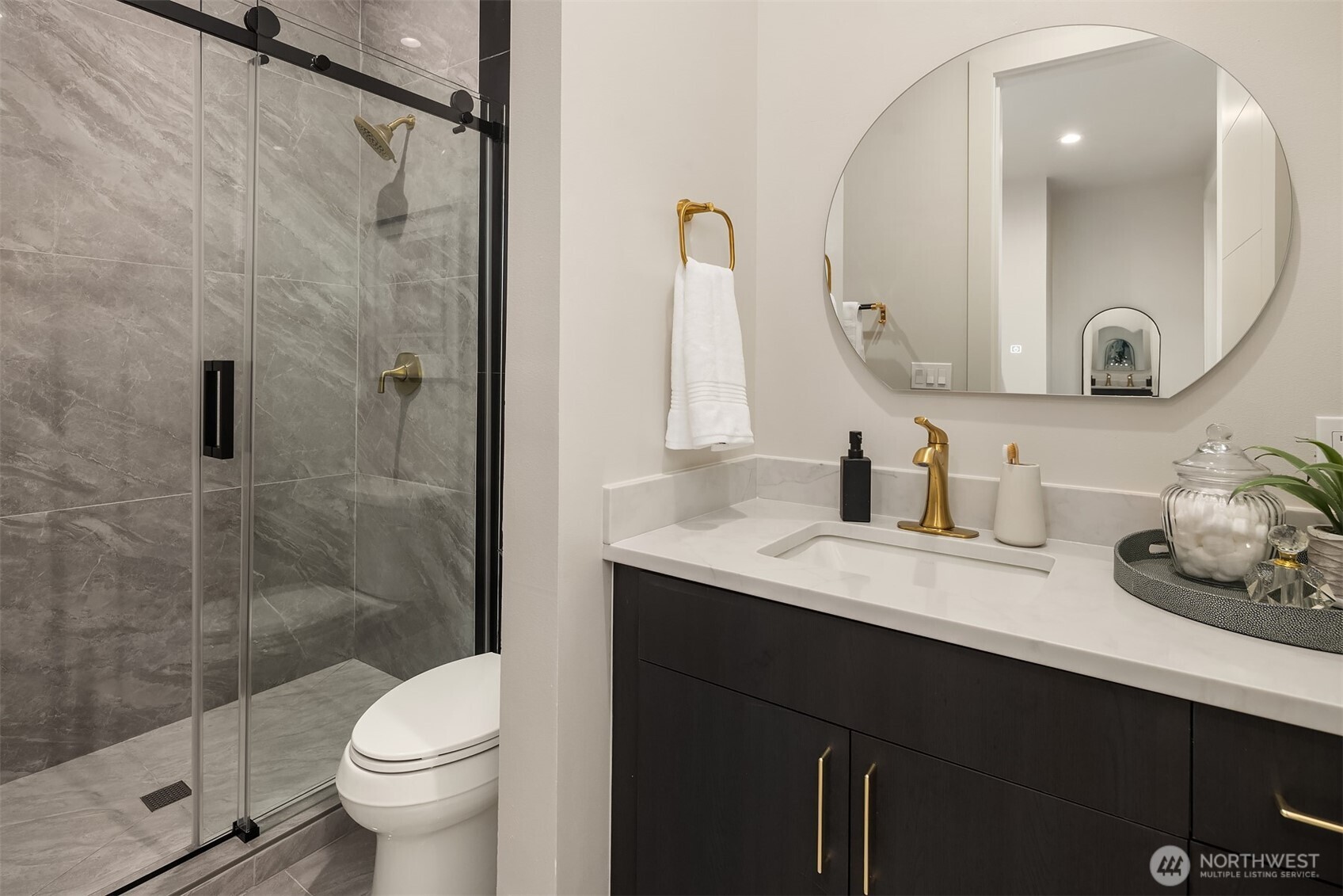 8243 W Mercer Way , Mercer Island, WA 98040