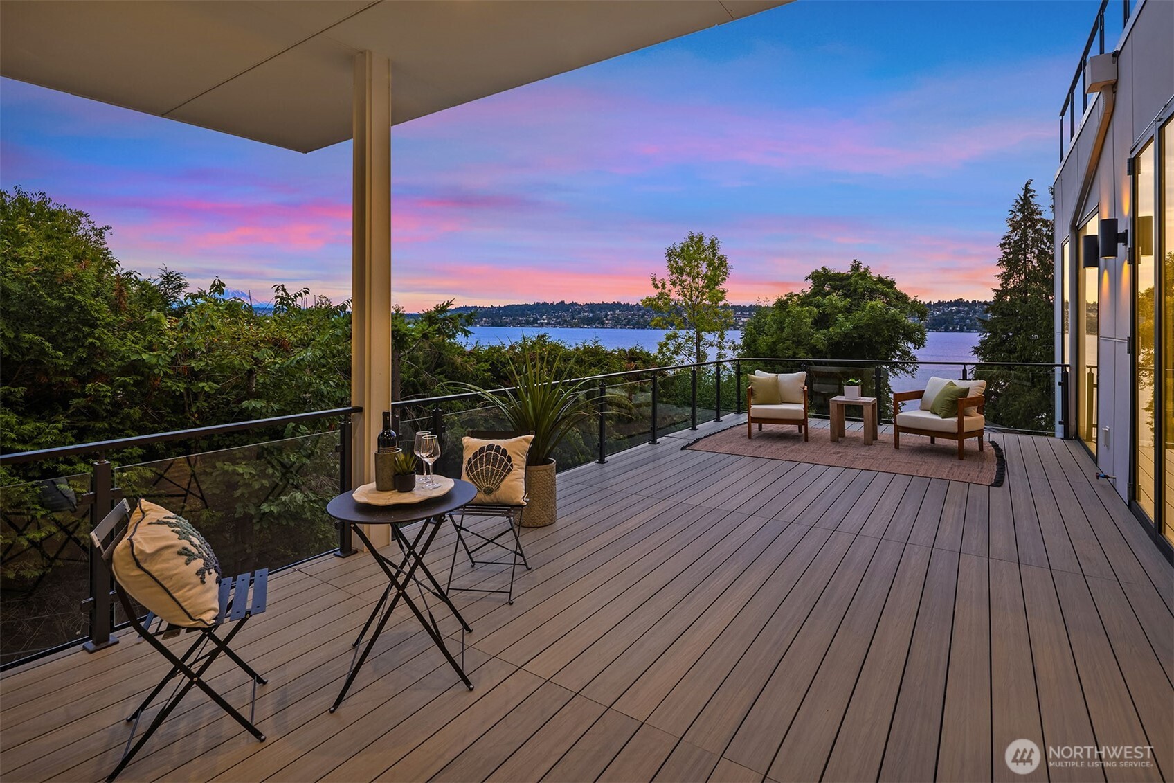 8243 W Mercer Way , Mercer Island, WA 98040