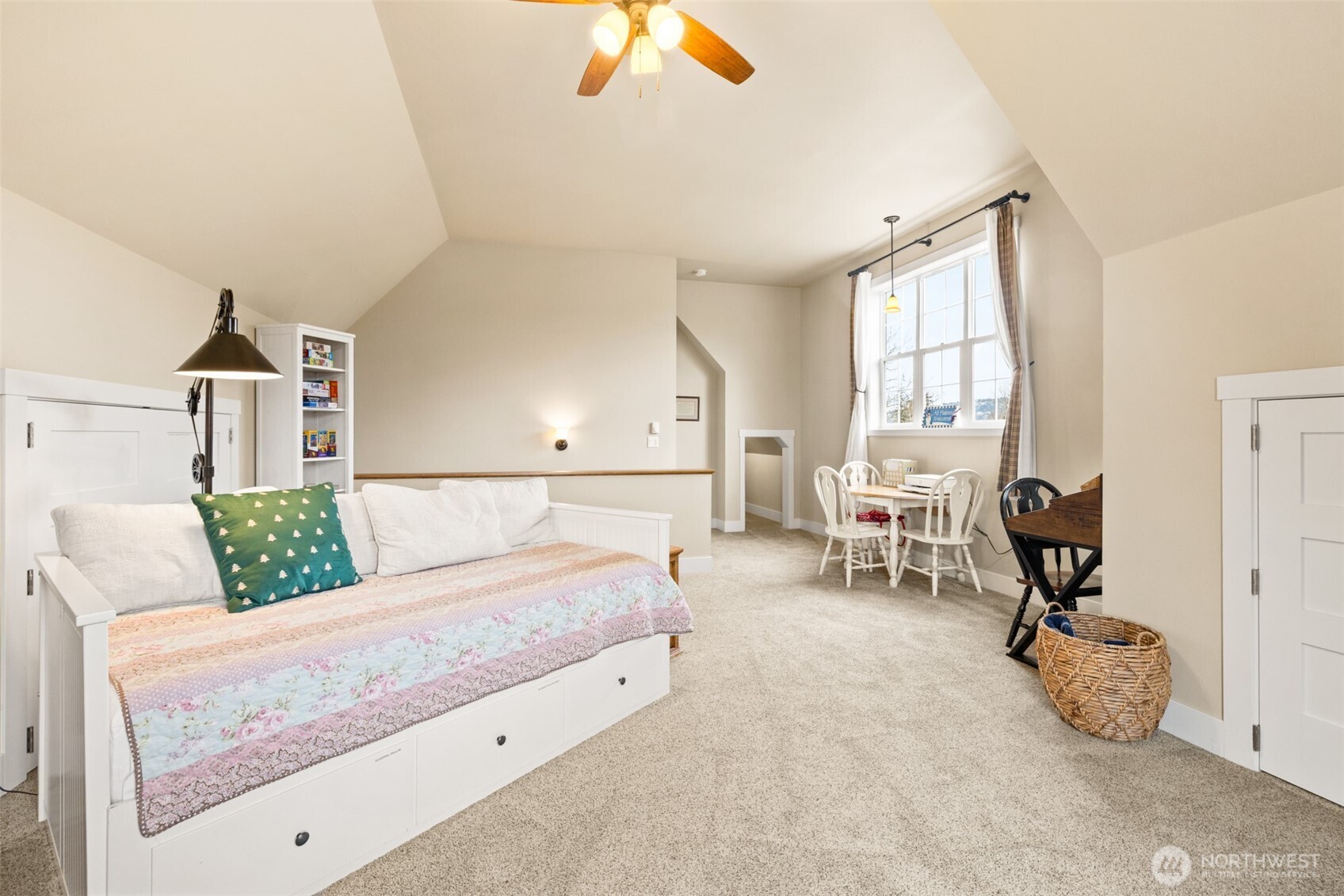 981 W Hendrickson Road , Sequim, WA 98382