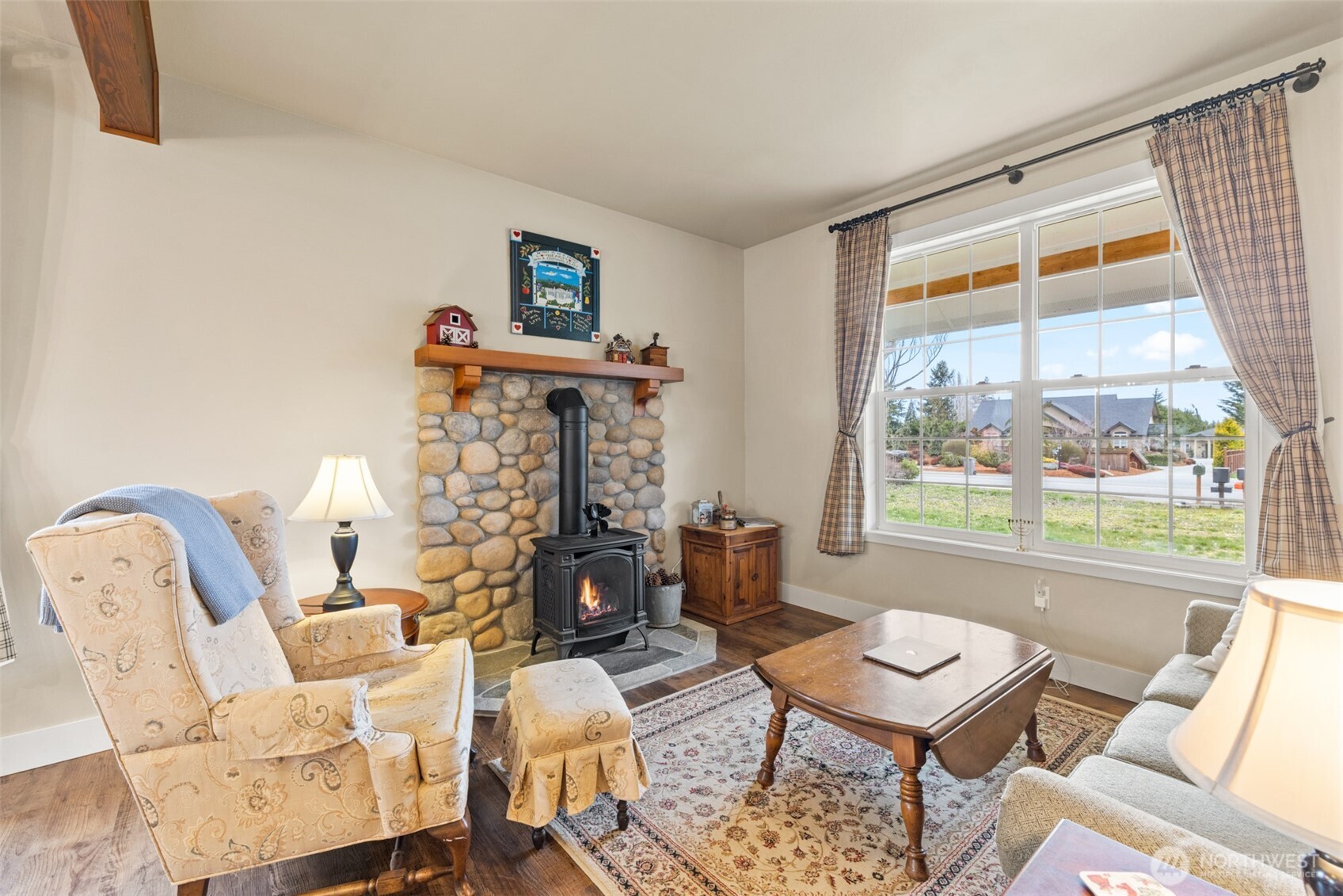 981 W Hendrickson Road , Sequim, WA 98382