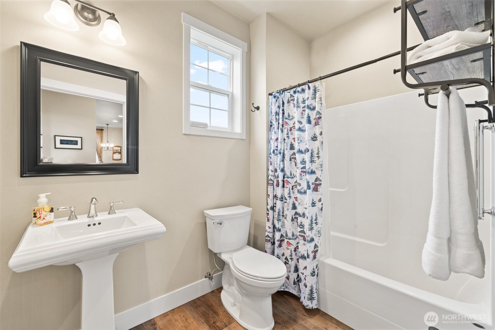 981 W Hendrickson Road , Sequim, WA 98382