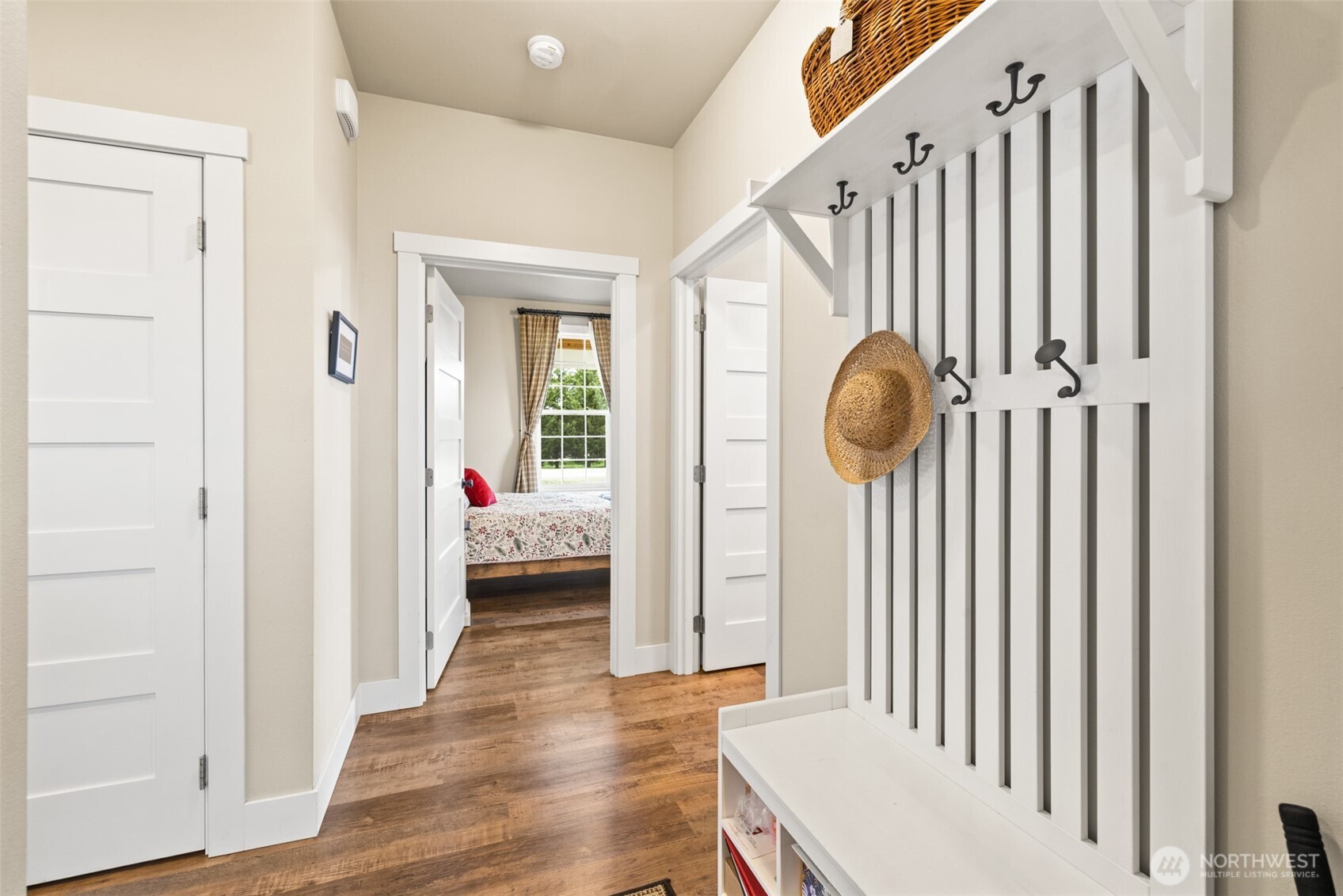 981 W Hendrickson Road , Sequim, WA 98382