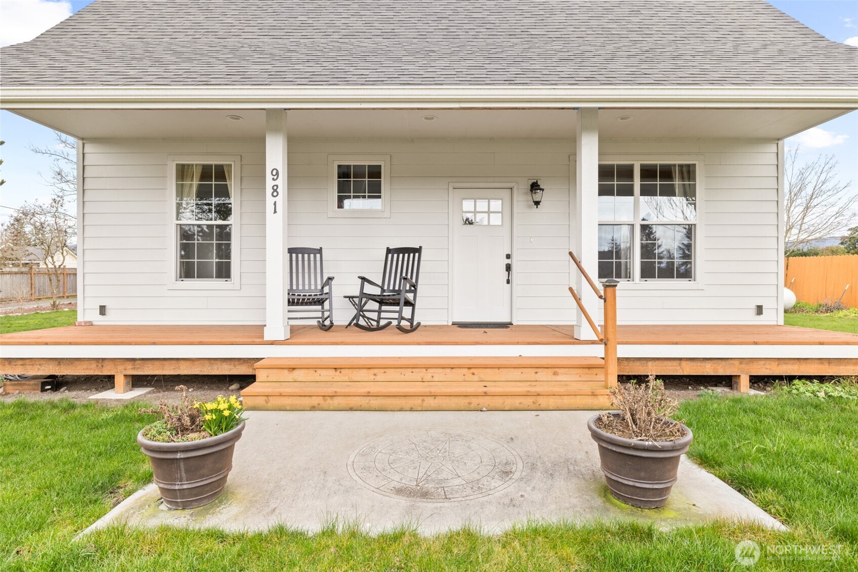 981 W Hendrickson Road , Sequim, WA 98382