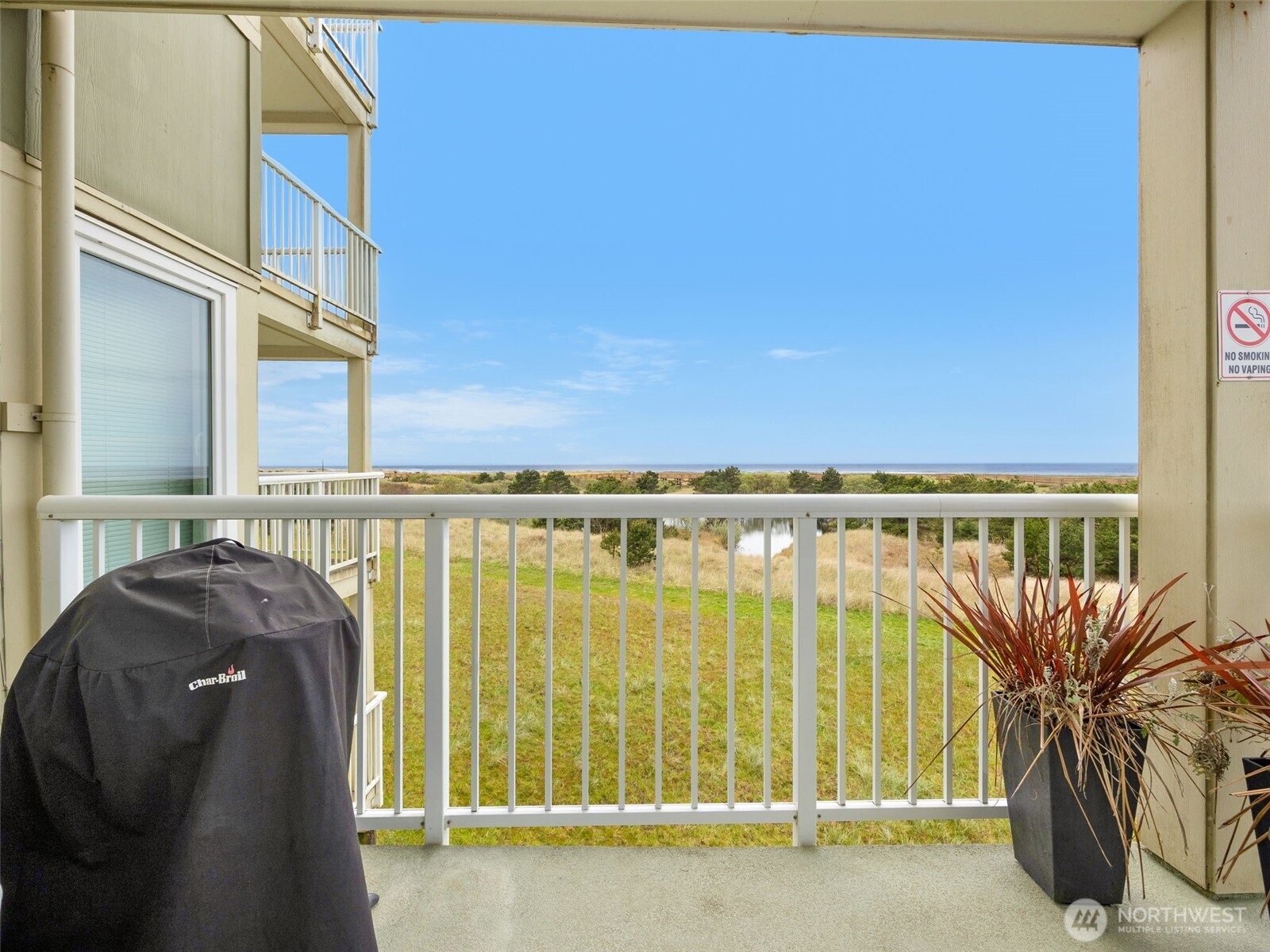 501 Shoreview Drive S #206, Long Beach, WA 98631