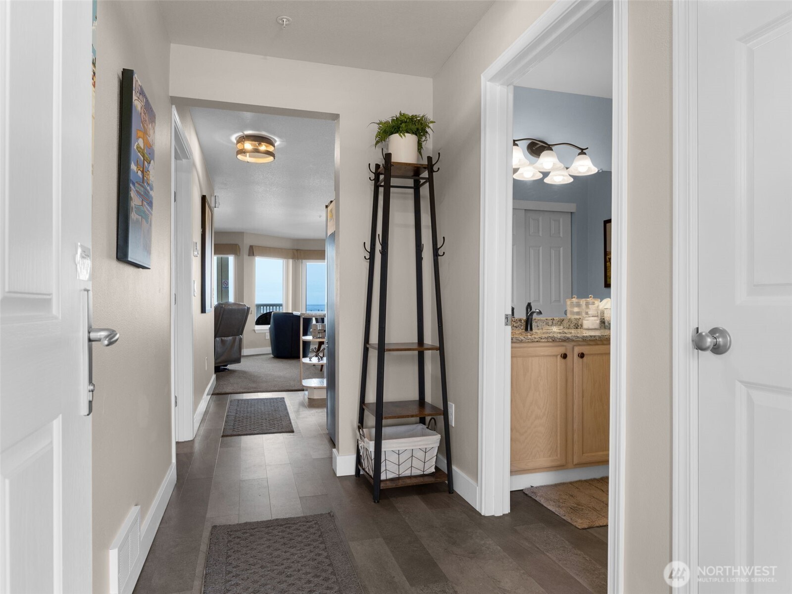 501 Shoreview Drive S #206, Long Beach, WA 98631