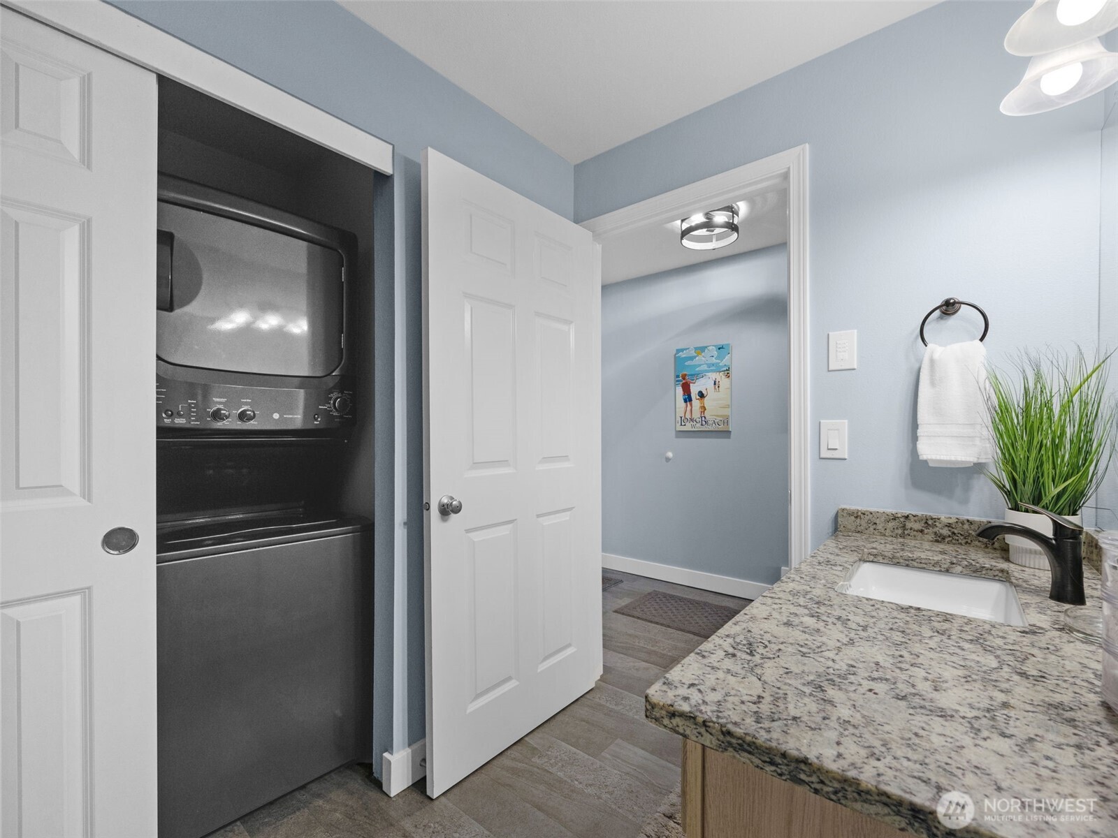 501 Shoreview Drive S #206, Long Beach, WA 98631