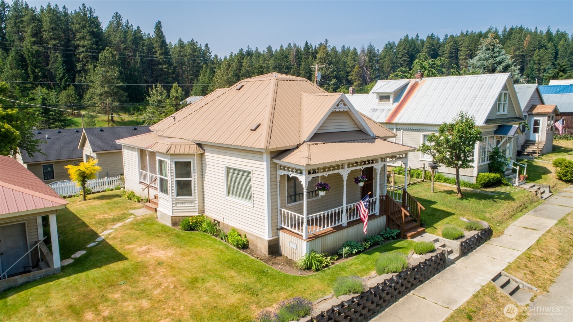 114 4th Street , Roslyn, WA 98941