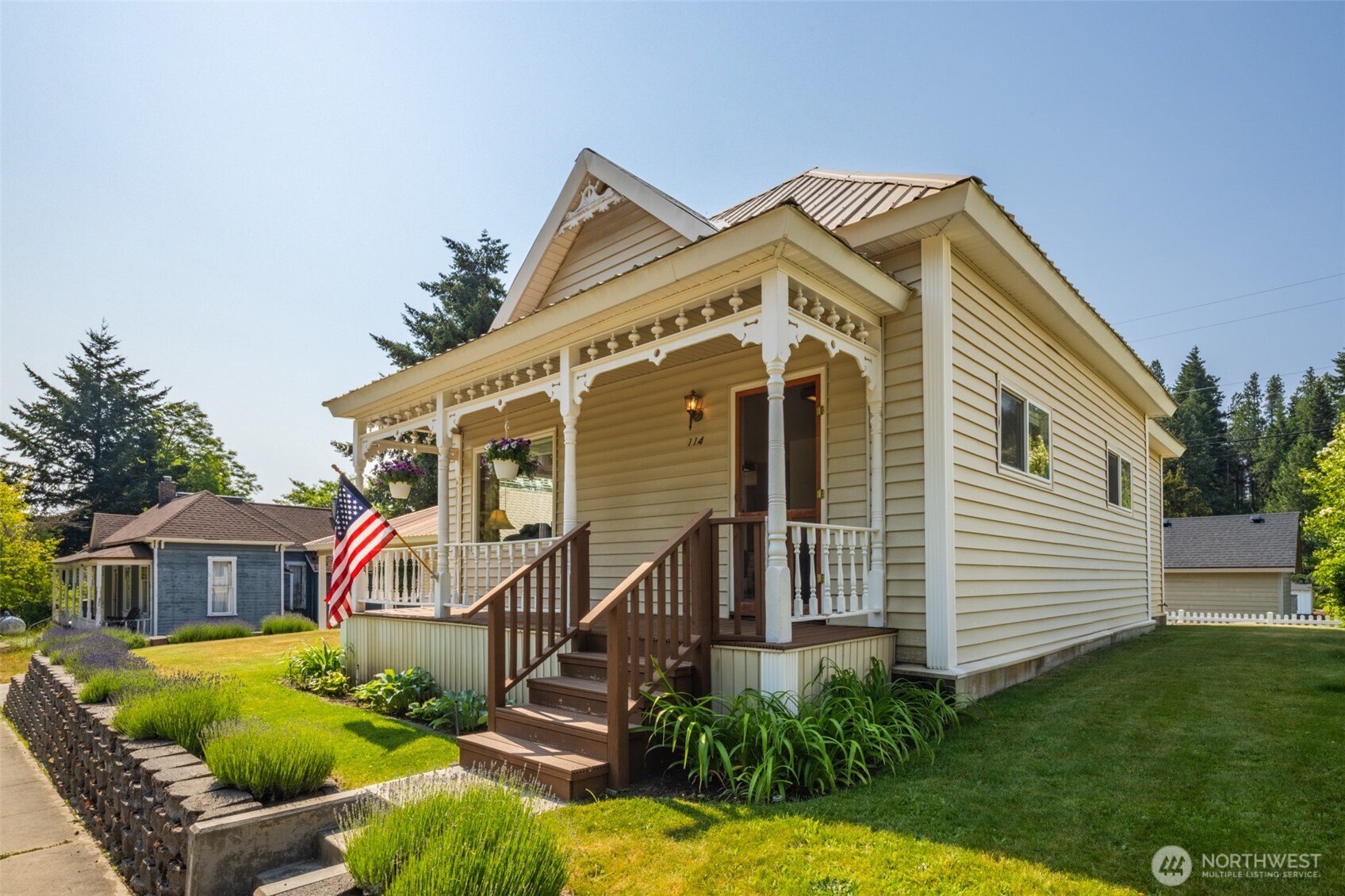 114 4th Street , Roslyn, WA 98941