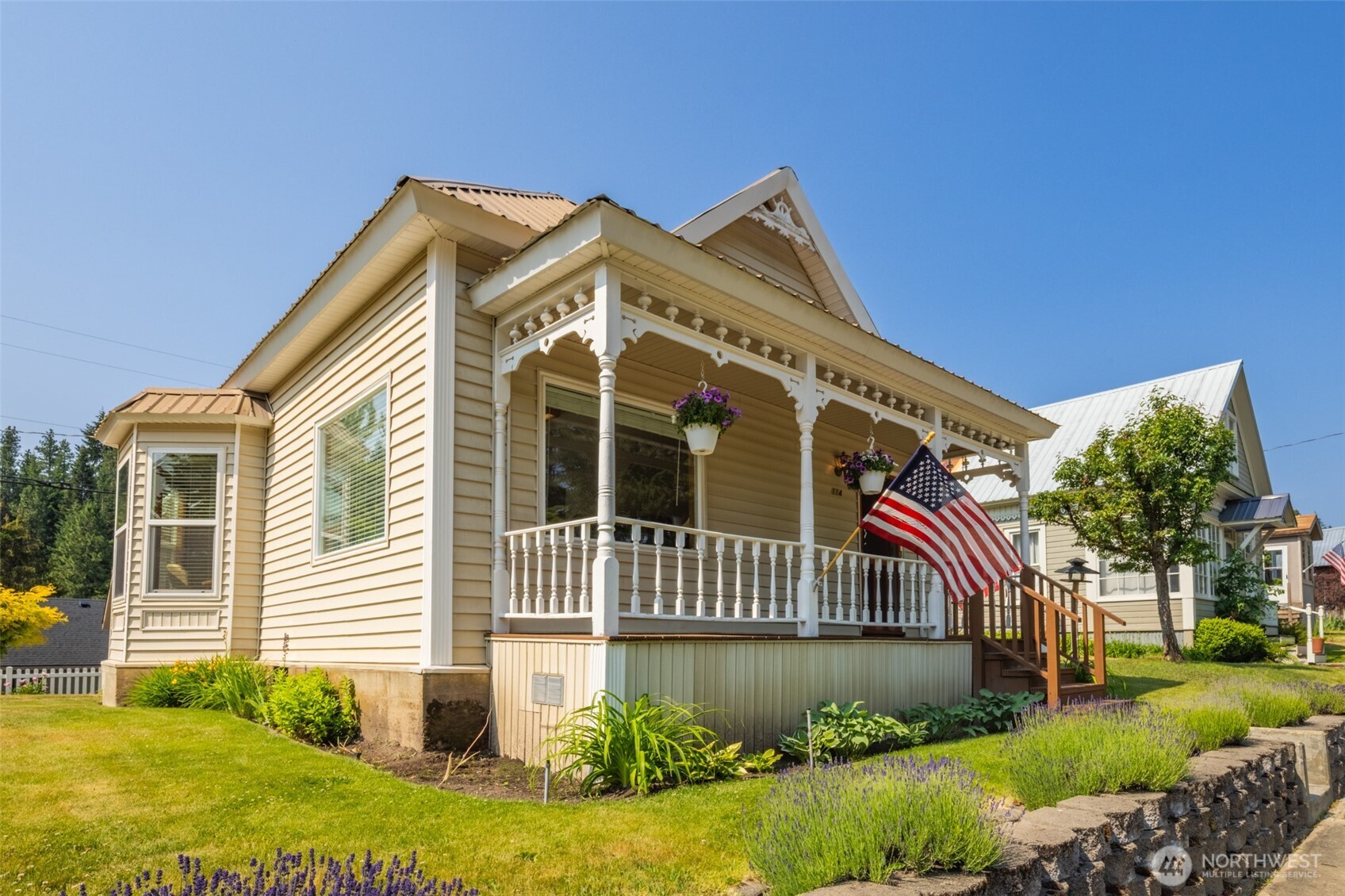 114 4th Street , Roslyn, WA 98941