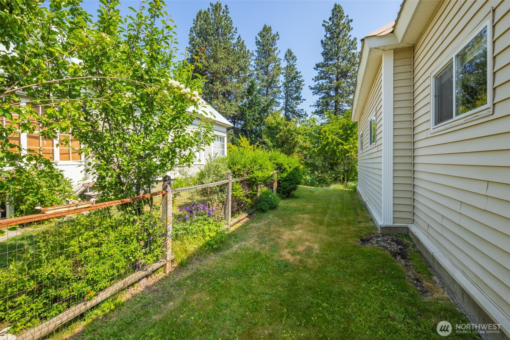 114 4th Street , Roslyn, WA 98941